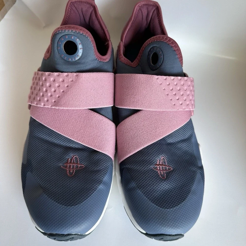 Nike Haurache Girl's 7Y Pink Extreme Athletic Shoes AQ0575-400 Sneakers Women 9